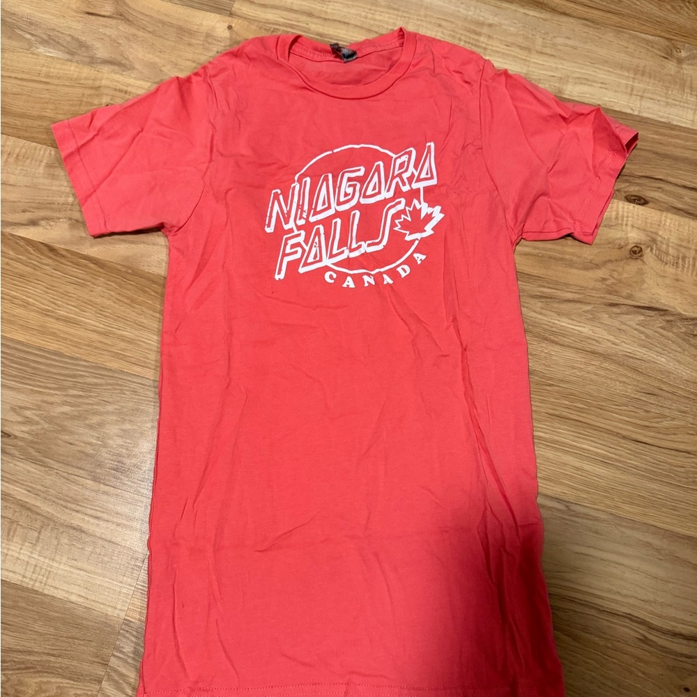 Niagara Falls Canada Red Women's Short Sleeve Tee
